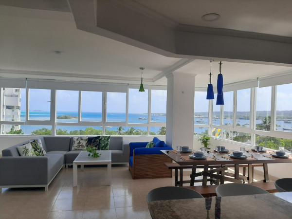 REF 12 Apartamento de tres habitaciones Edificio Bahia Fragata