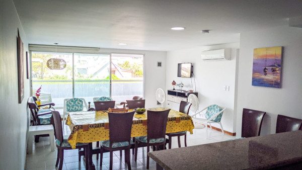 REF 07 Apartamento de tres habitaciones edificio Sea View